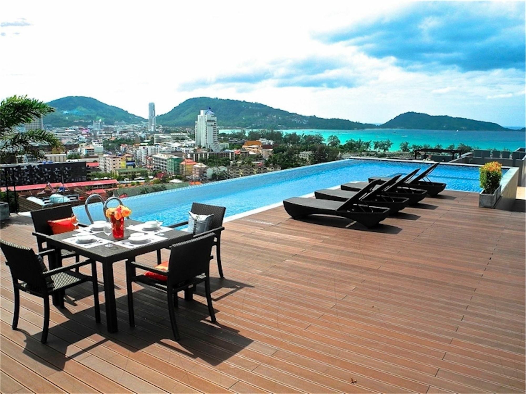 Bliss Patong 2 Bedrooms Apartment Bagian luar foto
