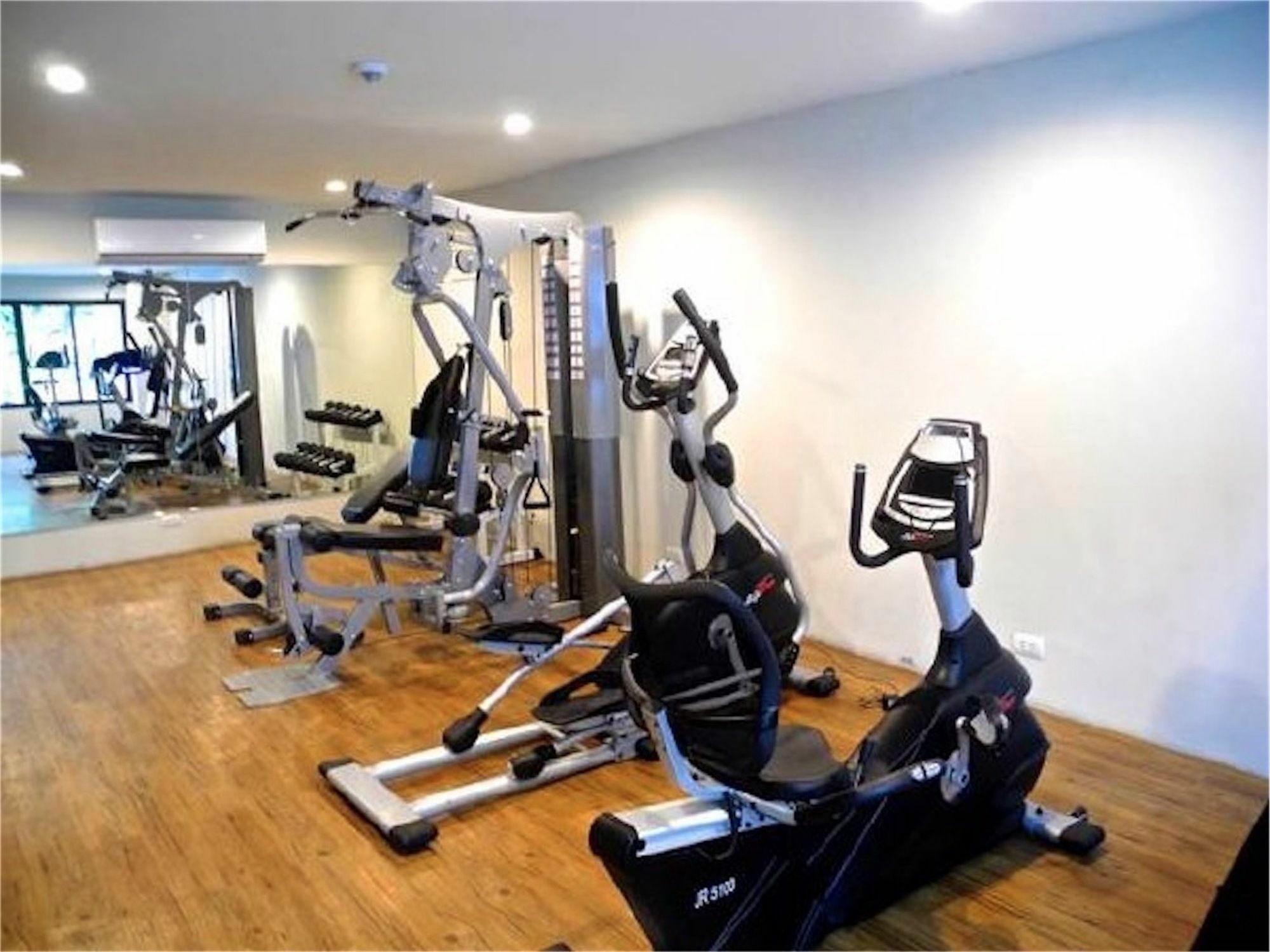 Bliss Patong 2 Bedrooms Apartment Bagian luar foto