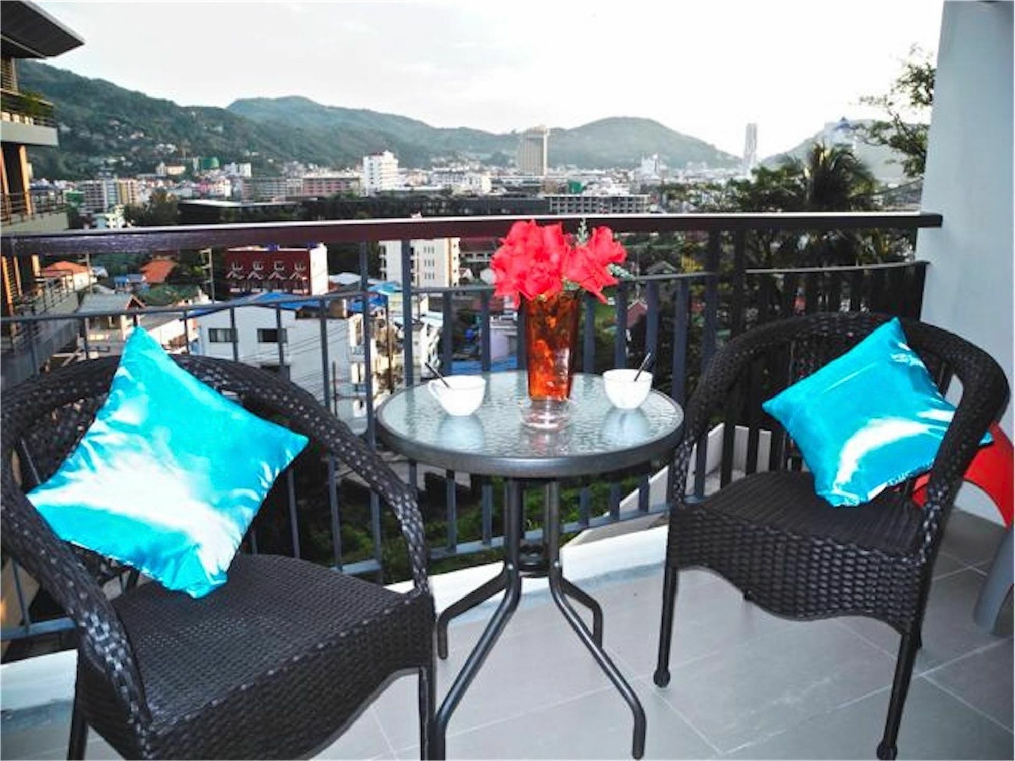 Bliss Patong 2 Bedrooms Apartment Bagian luar foto